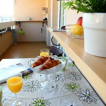 Melody Apartment *